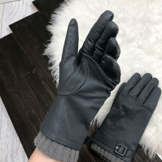 Nettoyer l'intérieur des gants en cuir 