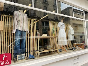 TWICE UPON A TIME - Vêtements de seconde main place picture