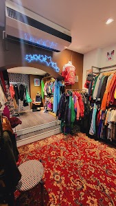 Shop Vintage place picture